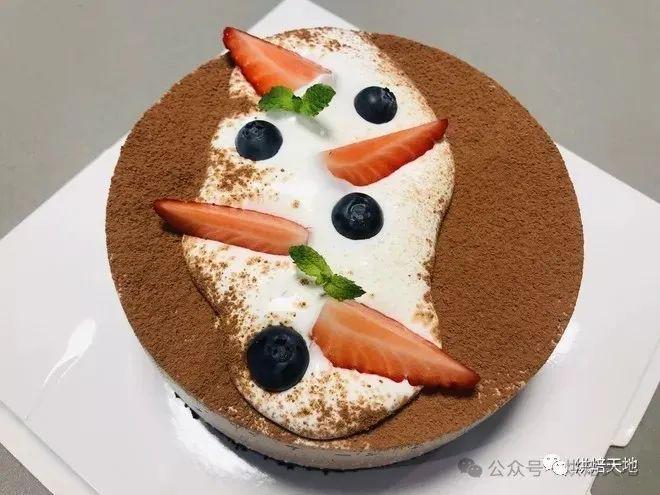 半岛·综合体育(中国)官方网站无需烤箱就能做出美味的蛋糕巧克力慕斯蛋糕做法简单0(图1)