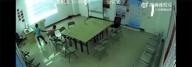 半岛·综合体育(中国)官方网站10岁男孩侵犯4岁女孩!残暴下流细节曝光:求求你放(图2) 半岛·综合体育(中国)官方网站10岁男孩侵犯4岁女孩!残暴下流细节曝光:求求你放(图2)