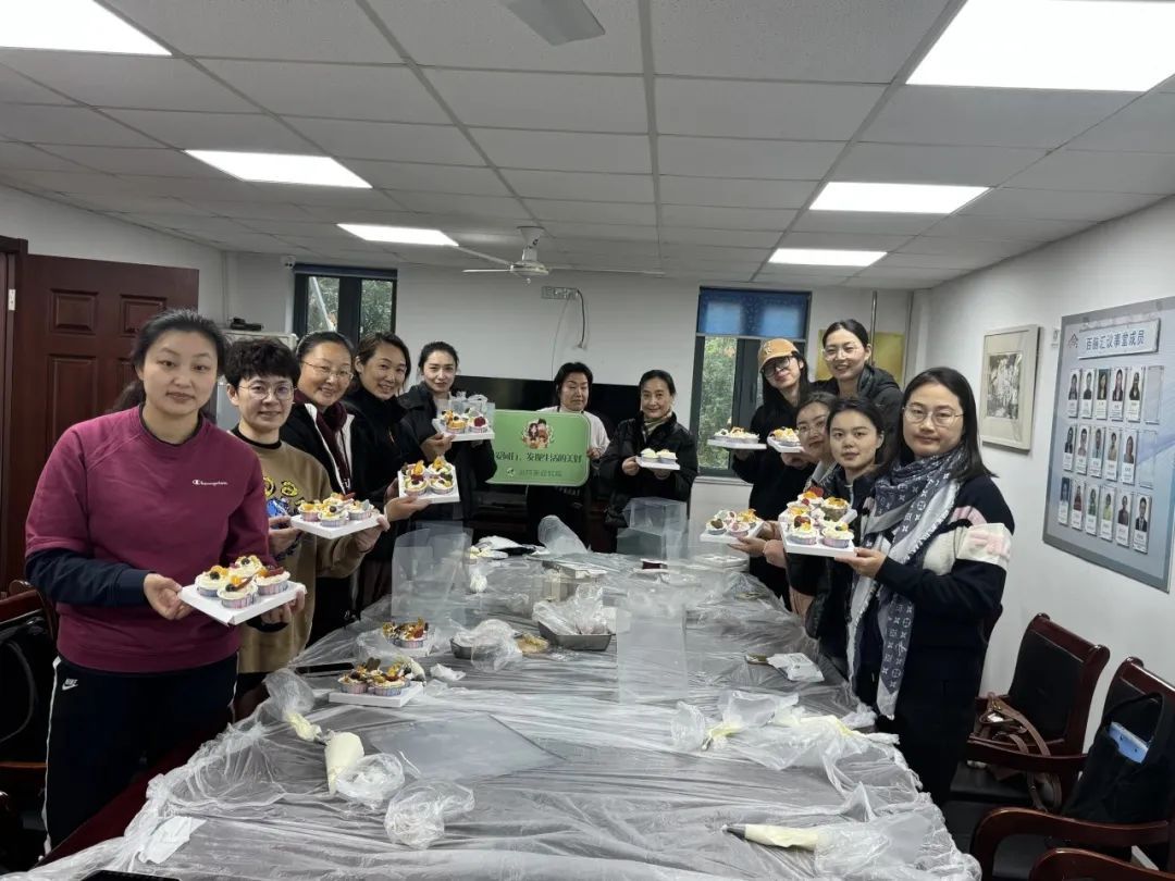 半岛·综合体育入口“美食达人”发挥特长在社区共享甜蜜时光(图2)