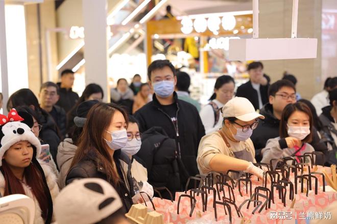 半岛·综合体育具备这些条件即可加入兰熊鲜奶连锁大队！(图1)
